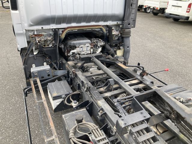 ISUZU ELF 2012 Image 31