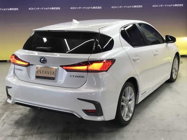 TOYOTA LEXUS CT200H 2018 Image 31