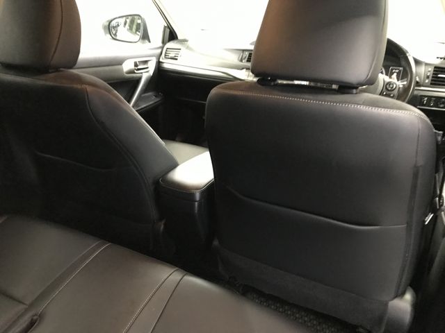 TOYOTA LEXUS CT200H 2018 Image 31