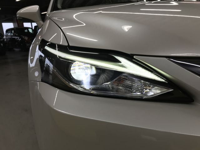 TOYOTA LEXUS CT200H 2018 Image 31
