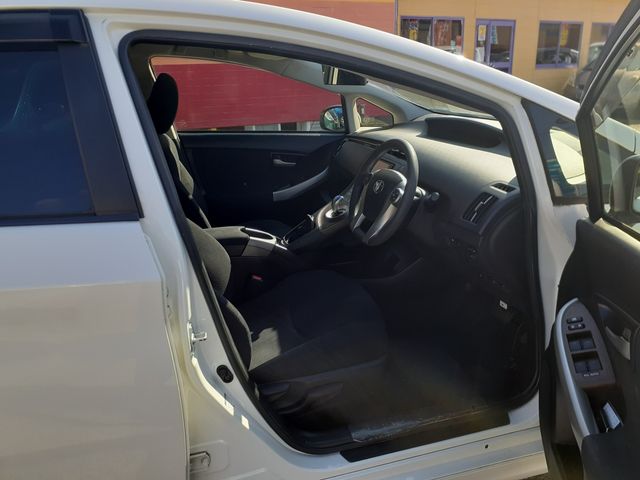TOYOTA PRIUS 2014 Image 31