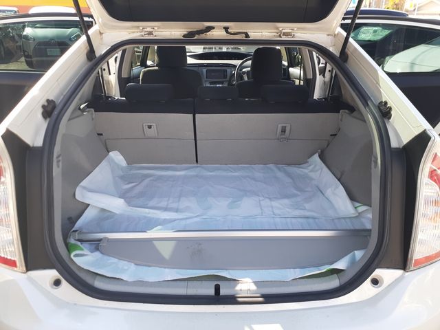 TOYOTA PRIUS 2014 Image 31