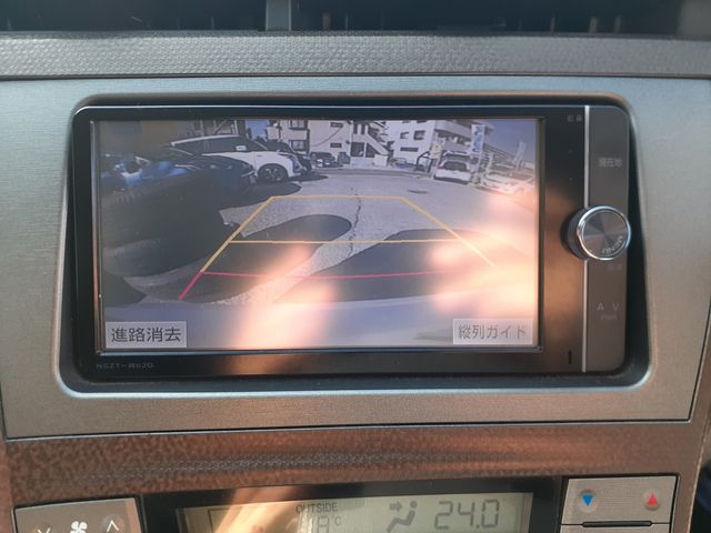 TOYOTA PRIUS 2014 Image 31