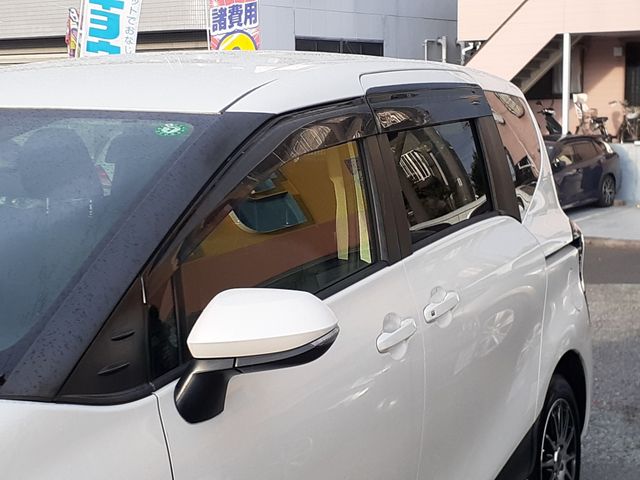 TOYOTA SIENTA HYBRID 2015 Image 31