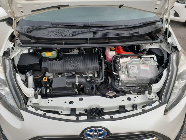 TOYOTA SIENTA HYBRID 2015 Image 31