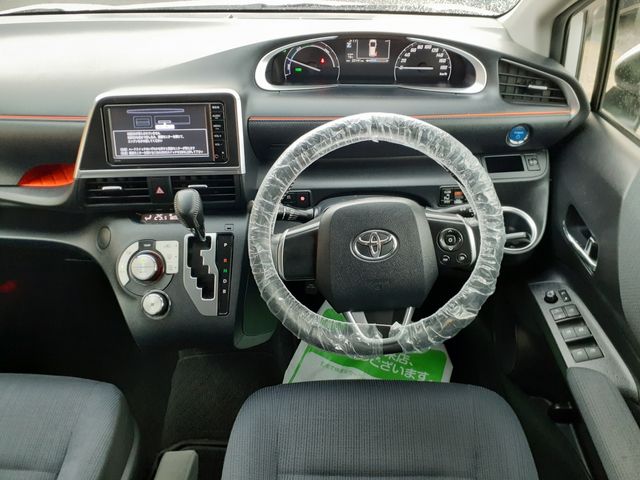 TOYOTA SIENTA HYBRID 2015 Image 31