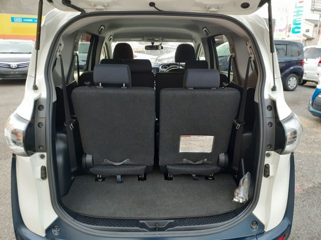 TOYOTA SIENTA HYBRID 2015 Image 31