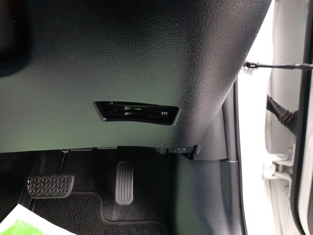 TOYOTA SIENTA HYBRID 2015 Image 31