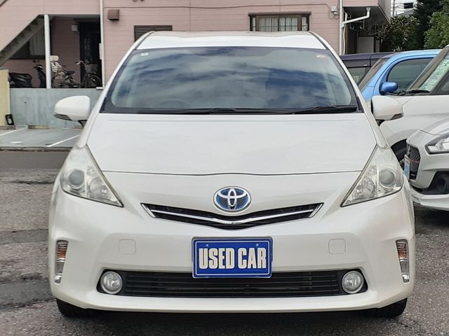 TOYOTA PRIUS ALPHA 2012 Image 31