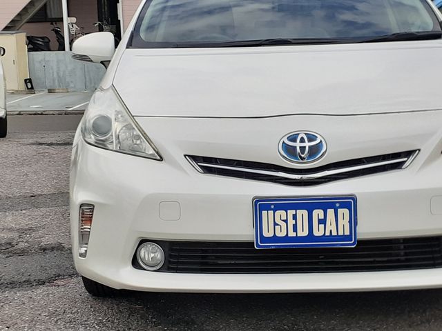 TOYOTA PRIUS ALPHA 2012 Image 31