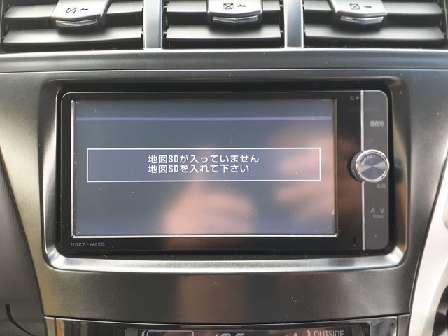 TOYOTA PRIUS ALPHA 2012 Image 31