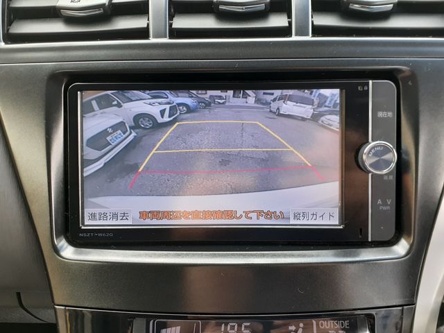 TOYOTA PRIUS ALPHA 2012 Image 31