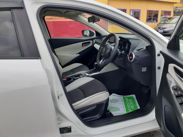 MAZDA DEMIO 2017 Image 31