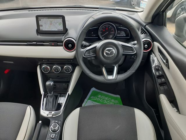 MAZDA DEMIO 2017 Image 31