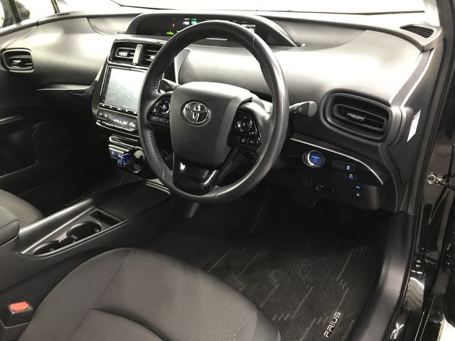 TOYOTA PRIUS 2021 Image 31