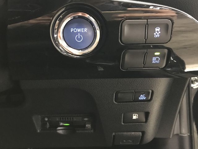 TOYOTA PRIUS 2021 Image 31