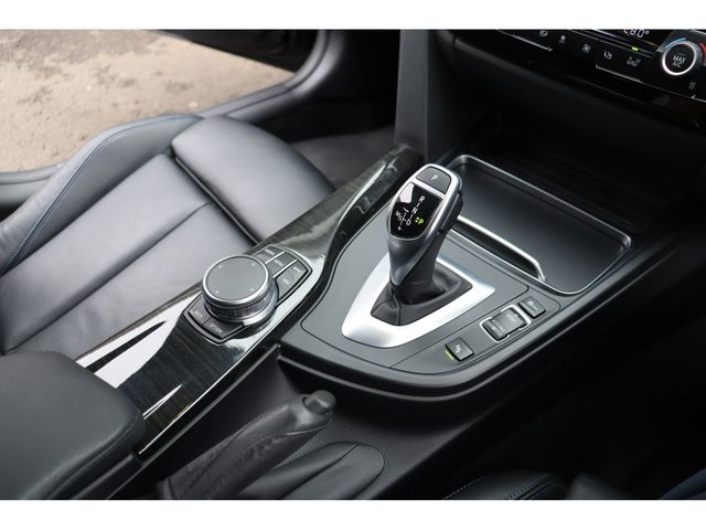 BMW 3SERIES TOURING 2018 Image 31