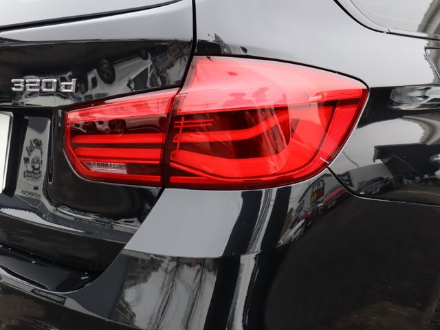 BMW 3SERIES TOURING 2018 Image 31