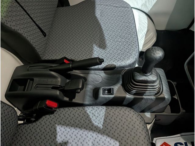 SUZUKI CARRY TRUCK 4WD 2025 Image 31