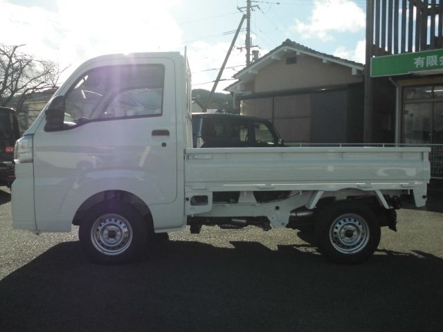 DAIHATSU HIJET TRUCK 4WD 2025 Image 31