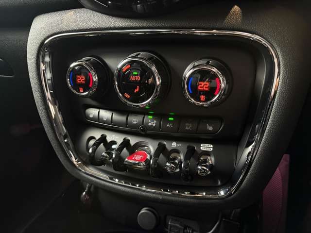 BMW MINI COOPER SD C 2018 Image 31