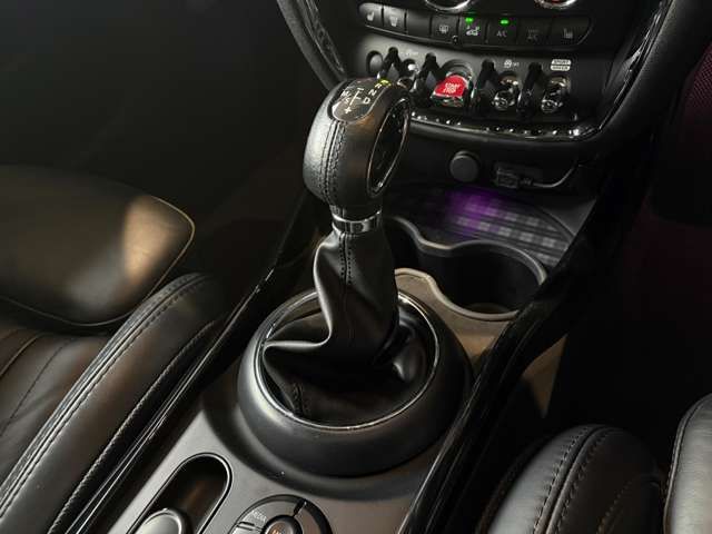 BMW MINI COOPER SD C 2018 Image 31