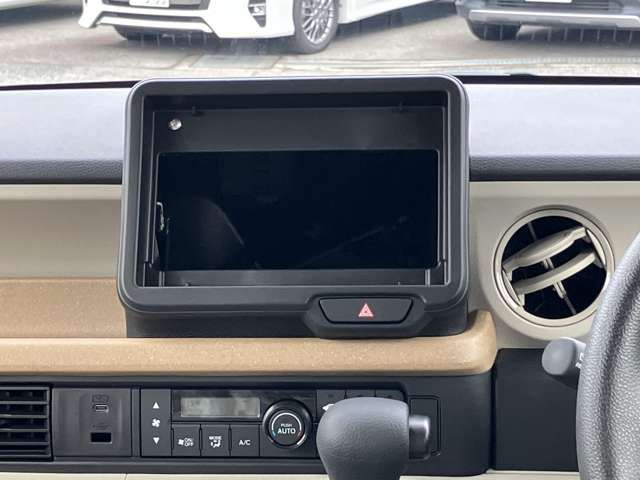 HONDA N BOX 2025 Image 31