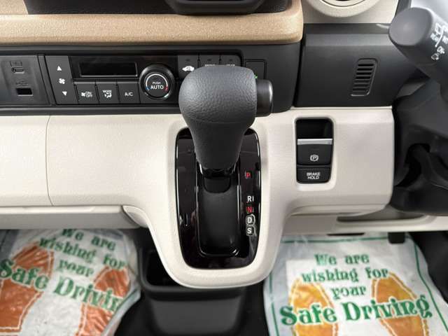 HONDA N BOX 2025 Image 31