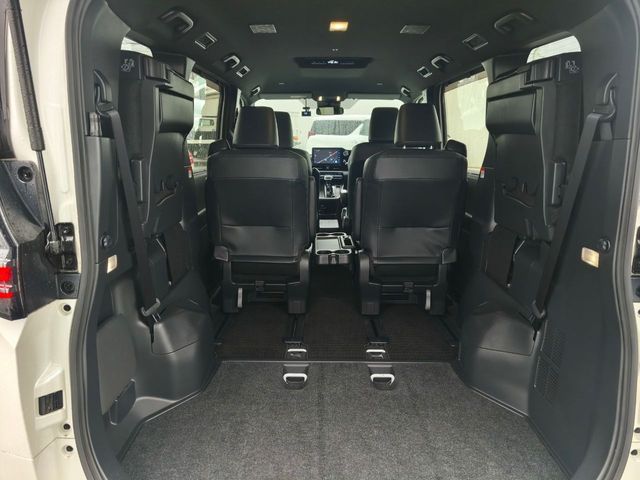 TOYOTA VOXY 2023 Image 31