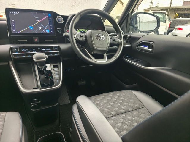 TOYOTA VOXY 2023 Image 31