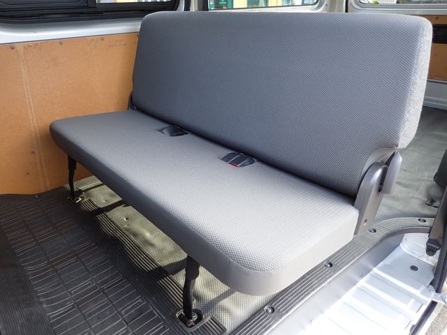 TOYOTA HIACE VAN 1.15T 2WD 2018 Image 31