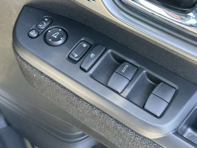 HONDA N BOX CUSTOM 2025 Image 31