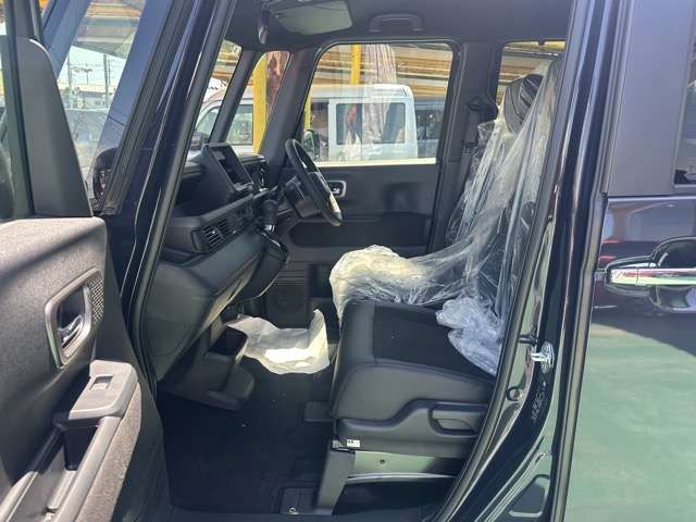 HONDA N BOX CUSTOM 2025 Image 31