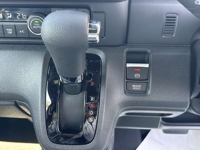 HONDA N BOX CUSTOM 2025 Image 31