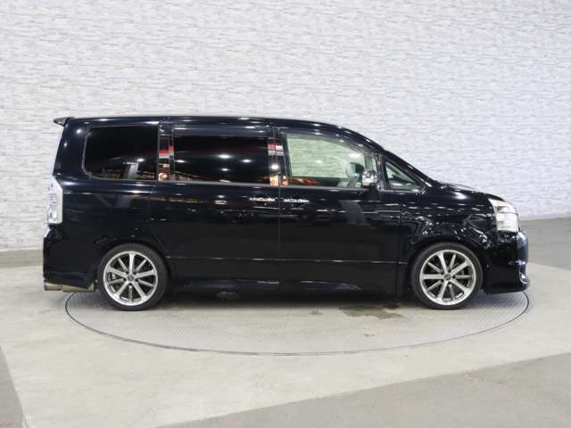 TOYOTA VOXY 2009 Image 31