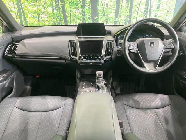 TOYOTA CROWN SEDAN HYBRID 2018 Image 31