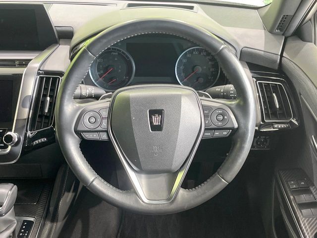 TOYOTA CROWN SEDAN HYBRID 2018 Image 31