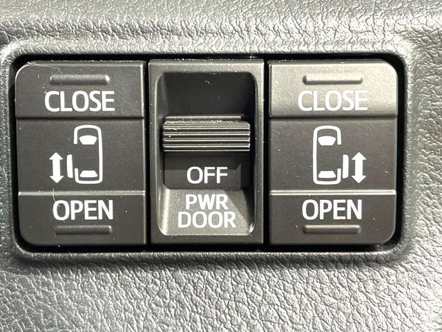 TOYOTA SIENTA 2018 Image 31