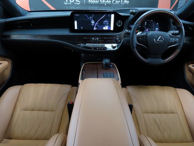 TOYOTA LEXUS LS500H 4WD 2025 Image 31