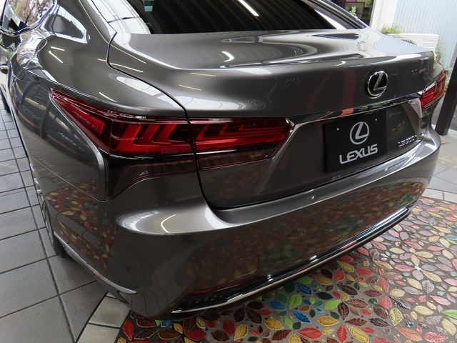 TOYOTA LEXUS LS500H 4WD 2025 Image 31