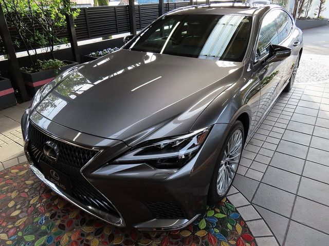 TOYOTA LEXUS LS500H 4WD 2025 Image 31