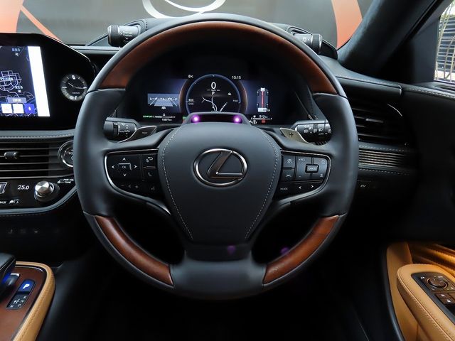 TOYOTA LEXUS LS500H 4WD 2025 Image 31