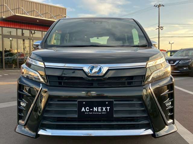 TOYOTA VOXY HYBRID 2018 Image 31