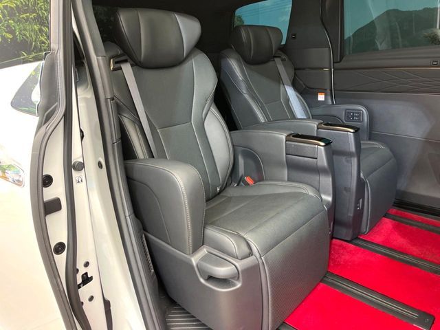 TOYOTA ALPHARD HYBRID 2024 Image 31