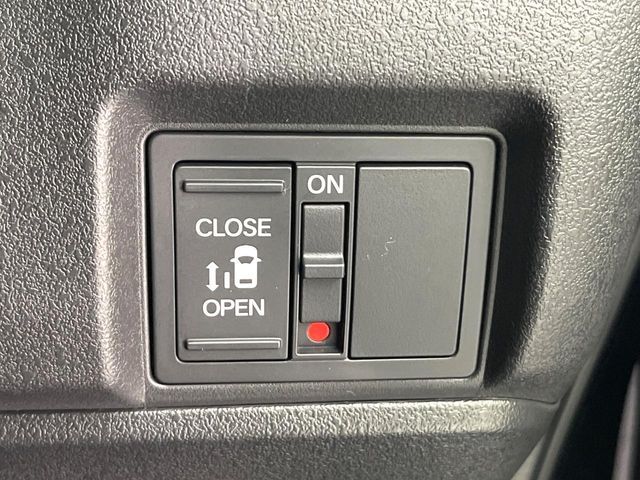 HONDA N BOX CUSTOM 2023 Image 31