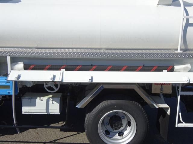 MITSUBISHI CANTER 2024 Image 31