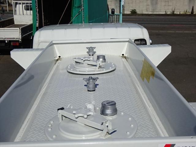 MITSUBISHI CANTER 2024 Image 31