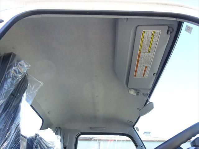 MITSUBISHI CANTER 2024 Image 31