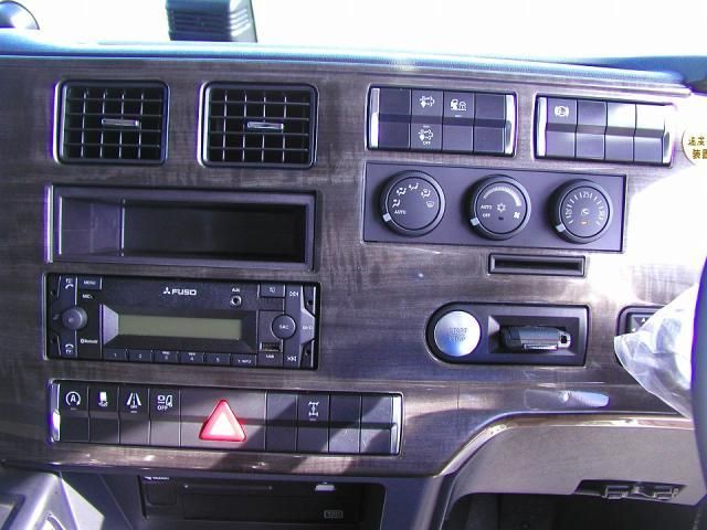 MITSUBISHI FUSOU SUPER GREAT 2025 Image 31