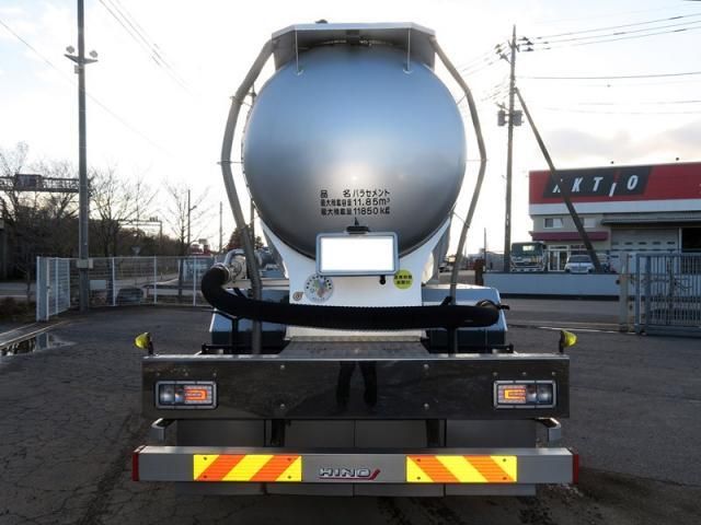 HINO PROFIA 2018 Image 31